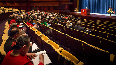 Ministers listening to a lecture. (Photo: Wik Heerma)