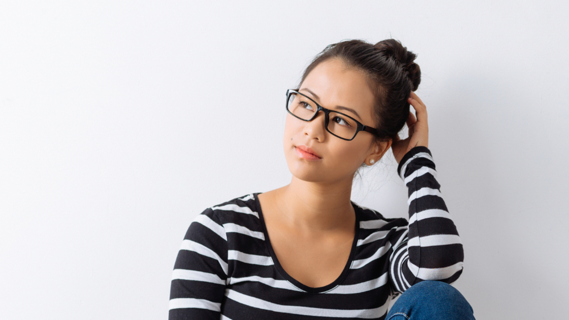 16x9(Most wonderful weapon)
Pensive girl sitting on the floor with a laptop