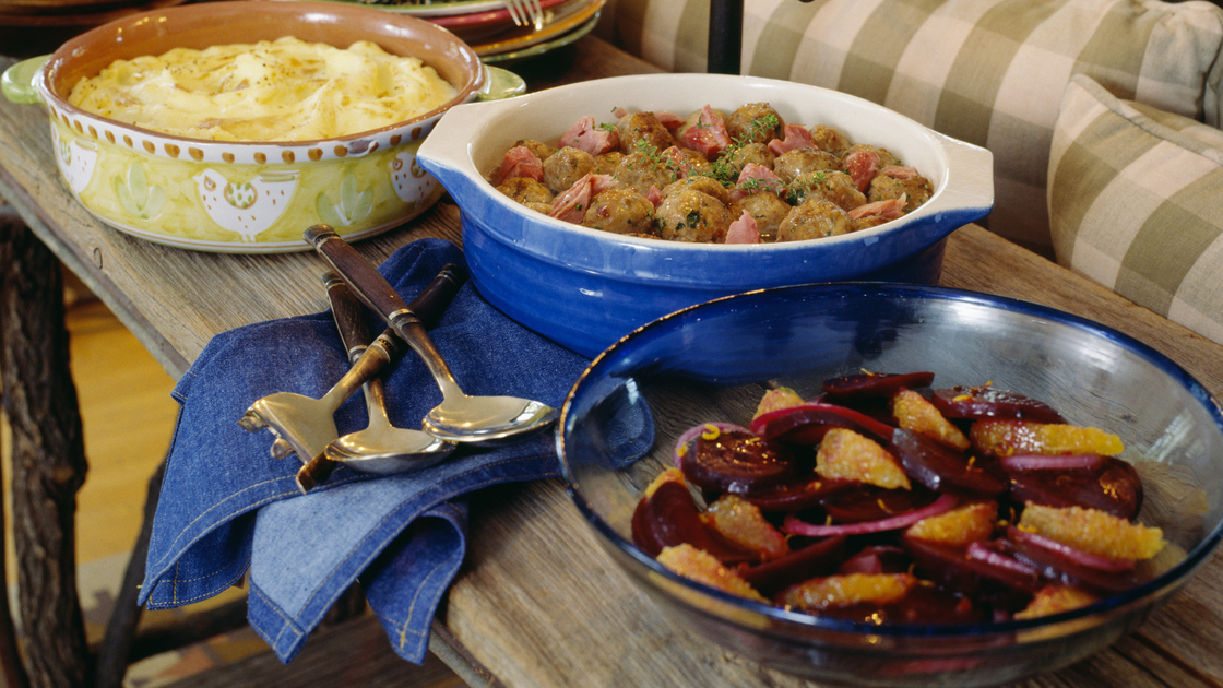 Pot luck dinner on bowl in table