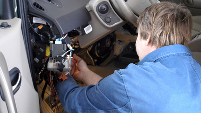 Car electric repair. Setting up