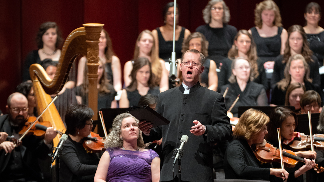 Abraham Oratorio 16x9 (14 of 20).jpg