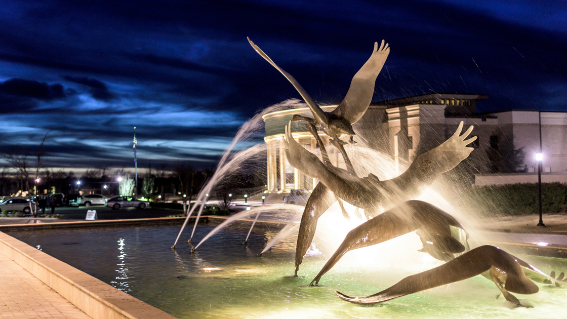 Student dessert social, Armstrong auditorium, swans in flight 16x9