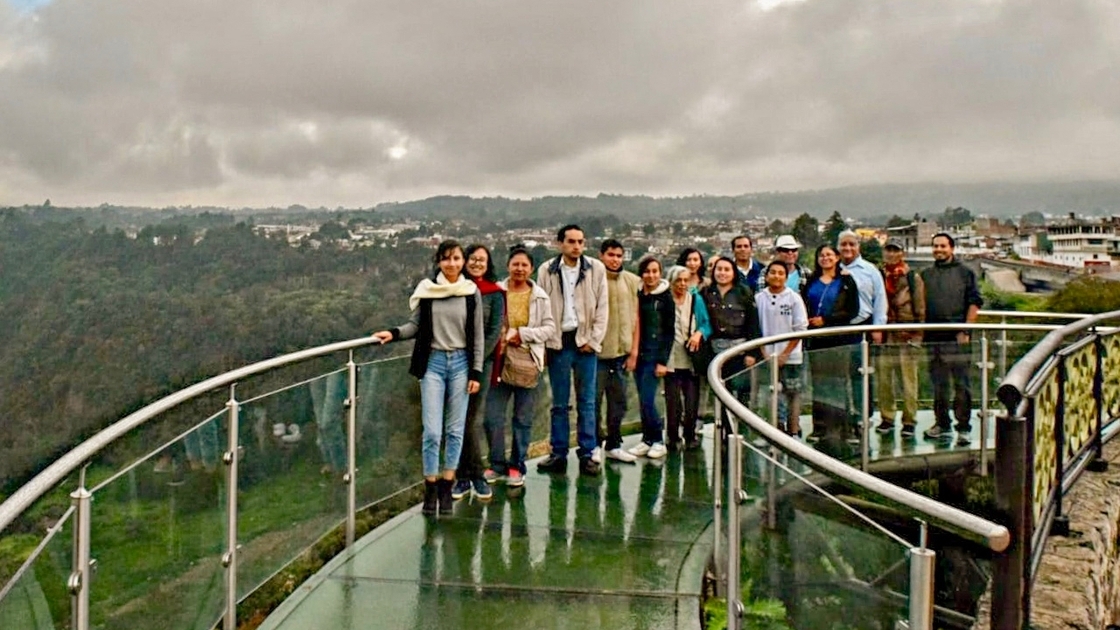 FOT 2018 Mexico group photo next to Jilgeros Canyon 