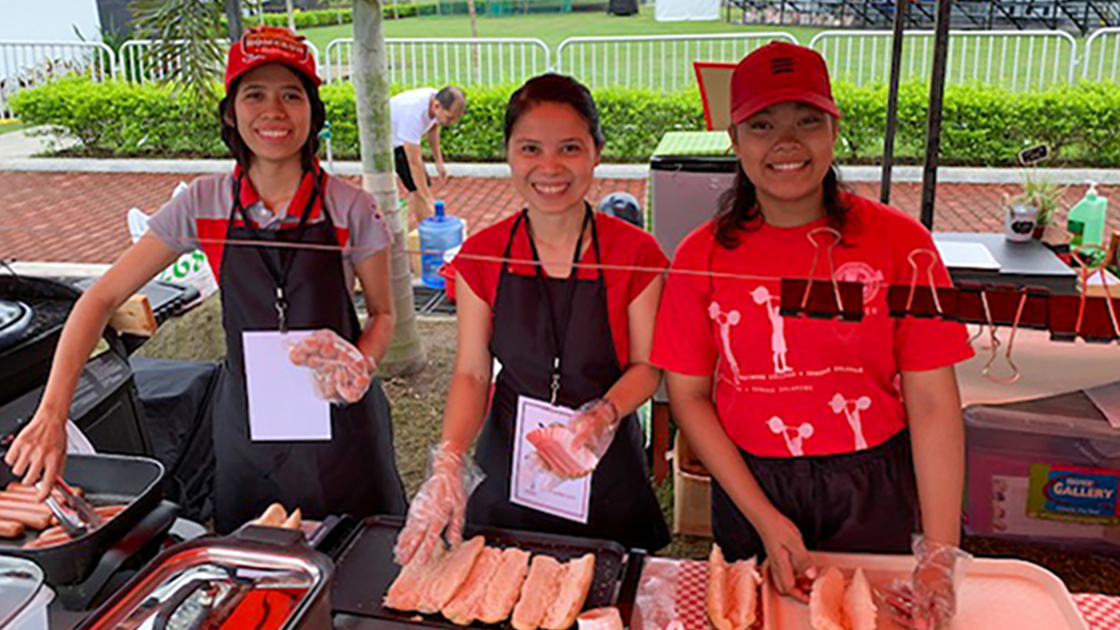 Philippines Hotdog Fundraiser 4