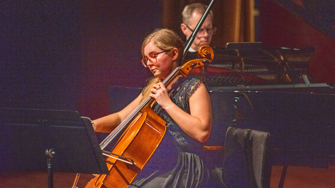 Honors recital 8-16x9.jpg