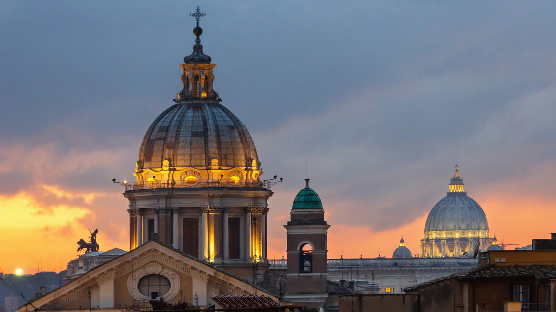 20220510-Vatican-iStock-1311333827.jpg