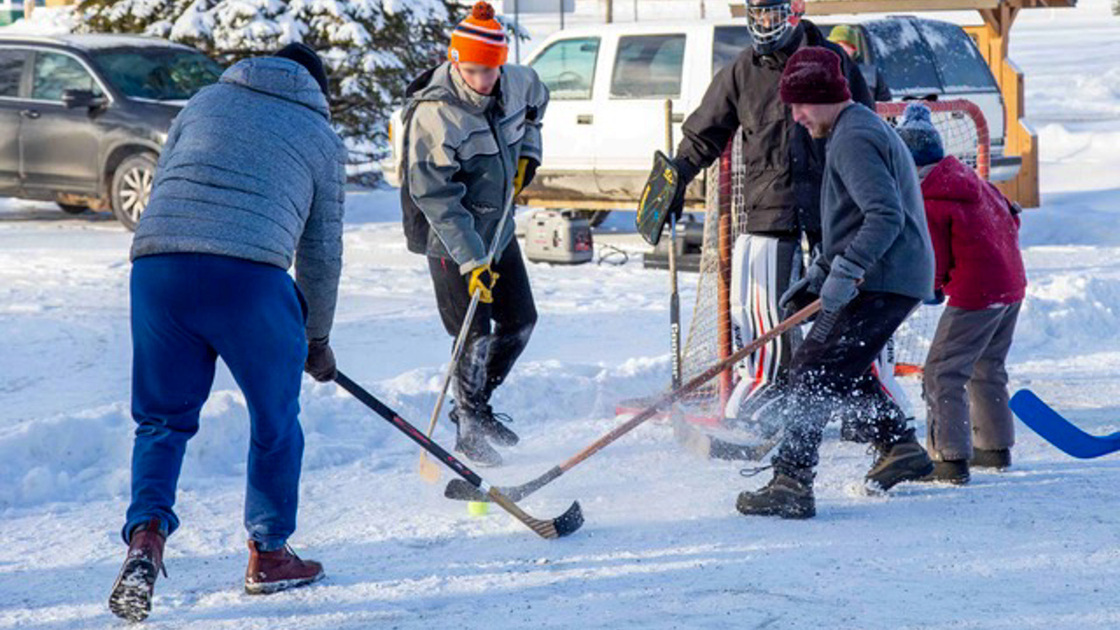 221225 Edmonton Winter Weekend_Tabitha Friesen-67.jpg