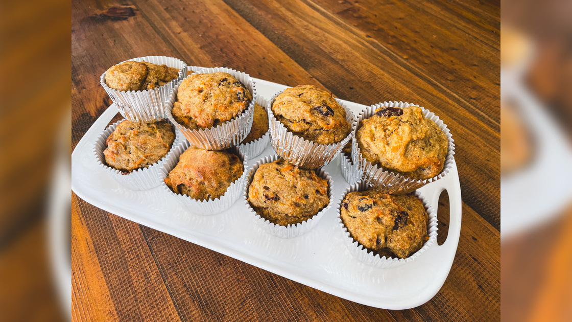 Snack Banana Carrot Cake Muffins_Ramona Lorenz-16x9.jpg