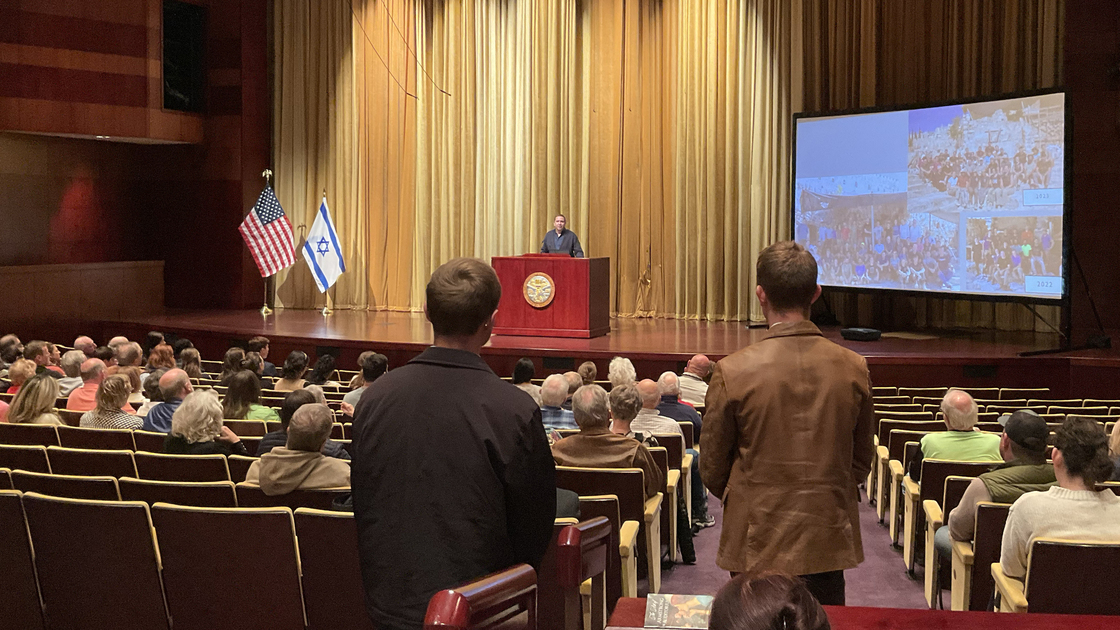 Archaeologist Uzi Leibner answers questions from the audience at Armstrong Auditorium following his lecture “Pilgrimage to Jerusalem at the Time of Jesus—What the Ophel Excavations Reveal,” March 19, 2025.