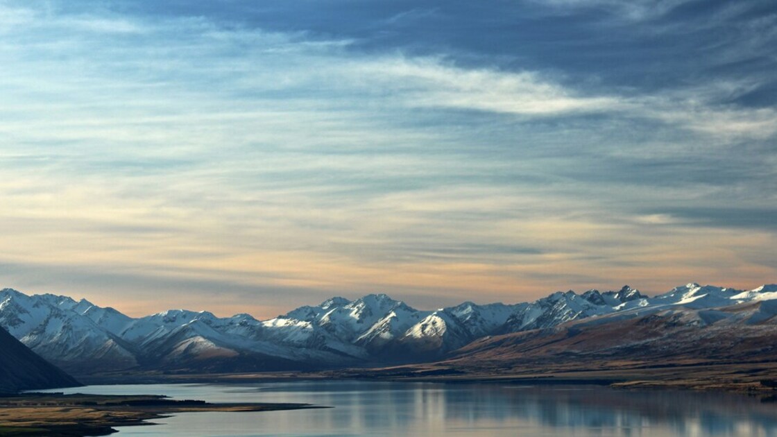 Mountain range stock photo.jpg