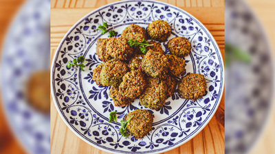 Mains Baked Falafel_Autumn Friesen 16x9.jpg